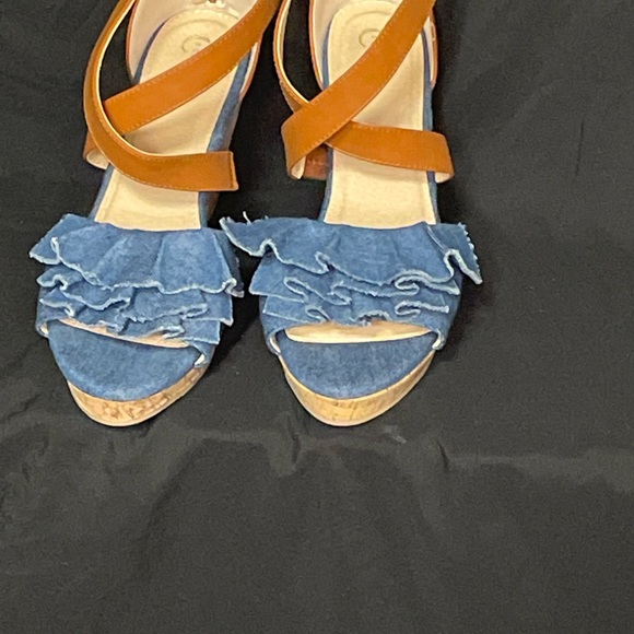 WW blue Jean with brown strap wedge heels - Picture 2 of 6